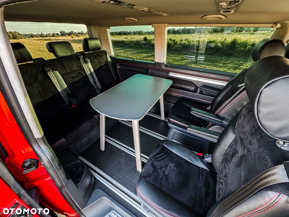 Volkswagen Multivan - 12