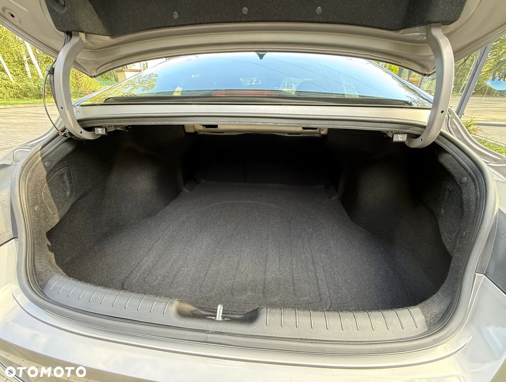 Hyundai Elantra 1.6 Smart CVT - 22