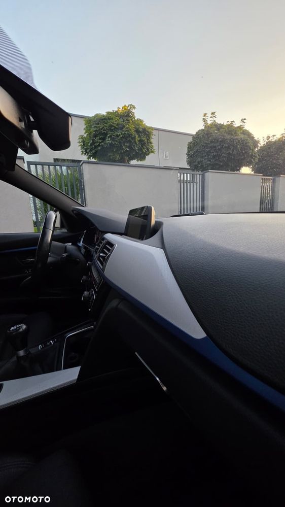 BMW Seria 3 318d M Sport Shadow - 26