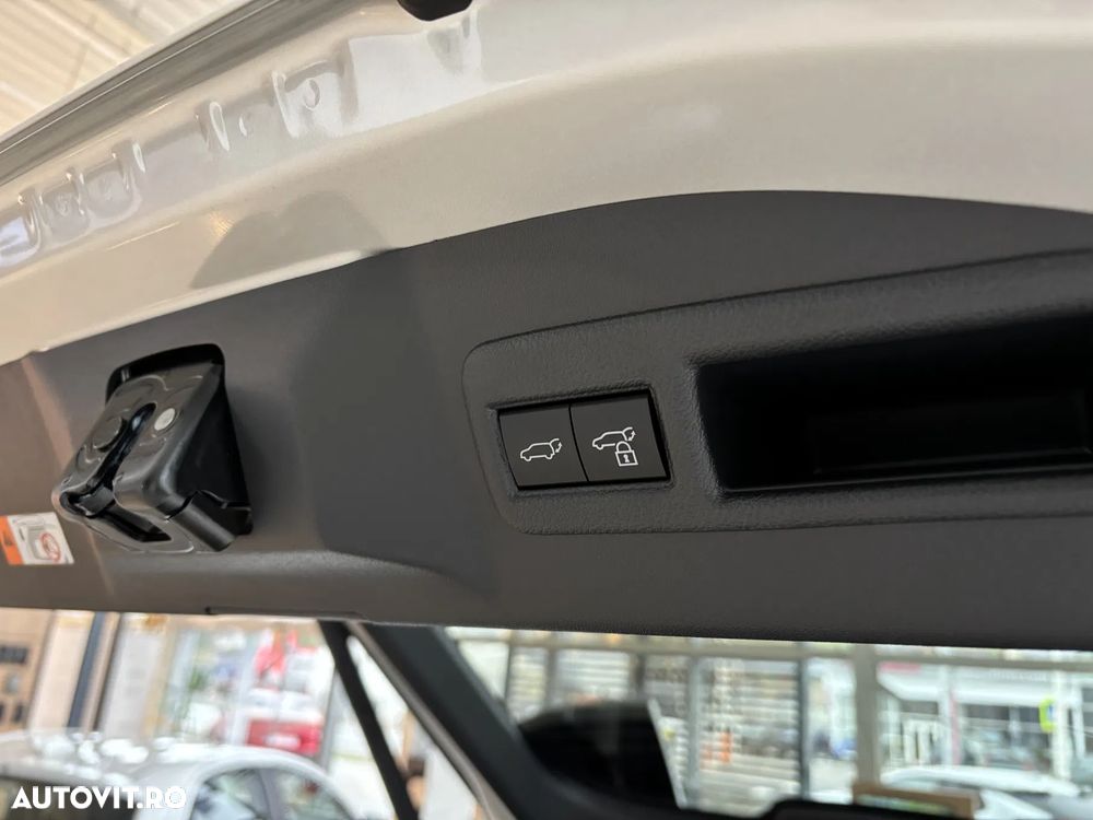 Toyota BZ4X 160 KW AWD (4x4) Luxury Solar Edition - 15