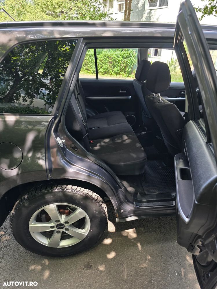 Suzuki Grand Vitara 1.9 DDIS JLX Navi - 11