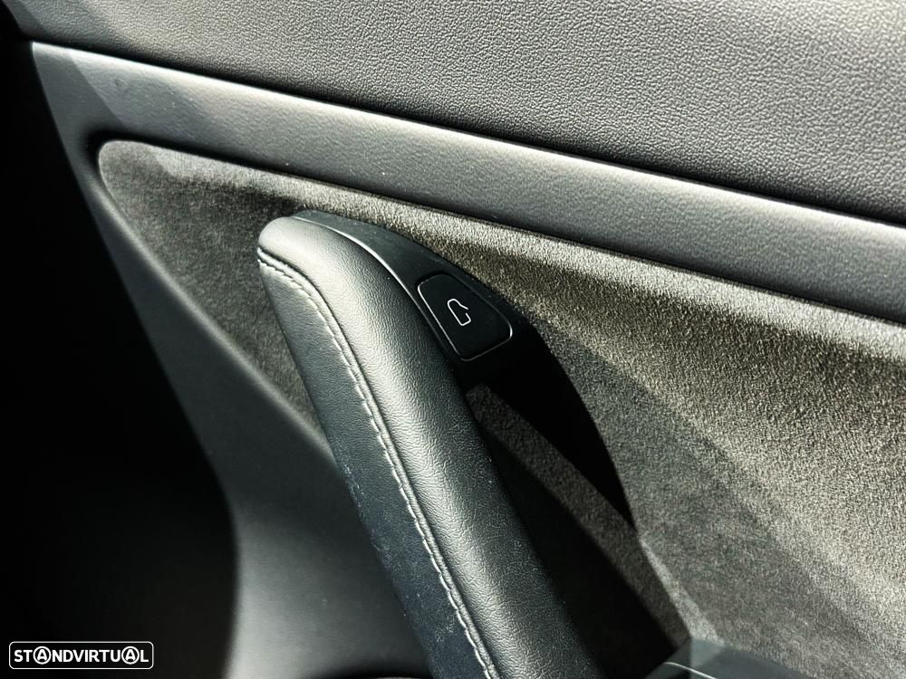 Tesla Model 3 Performance Dual Motor AWD - 34