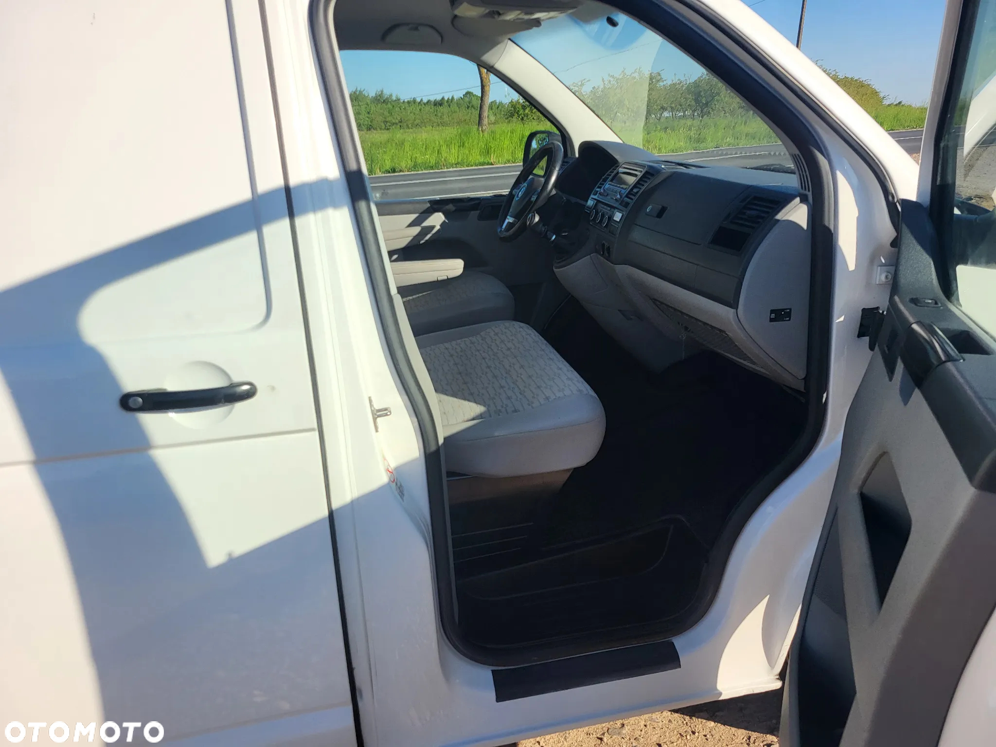 Volkswagen Transporter - 28