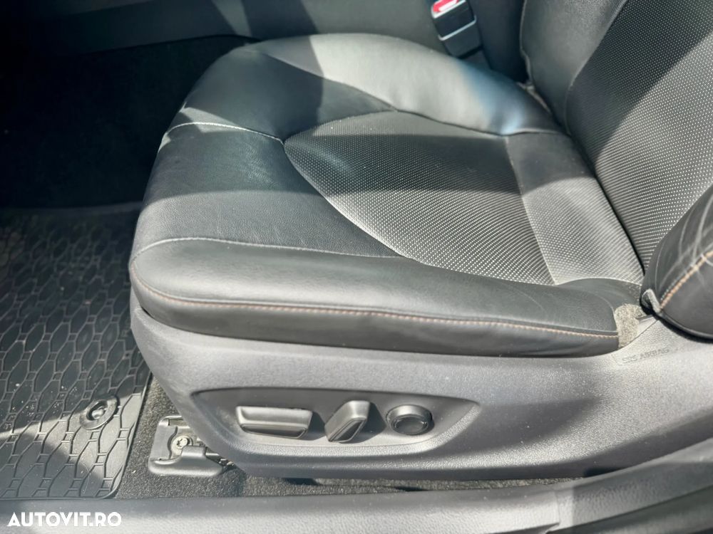 Toyota Camry 2.5 Exclusive - 17