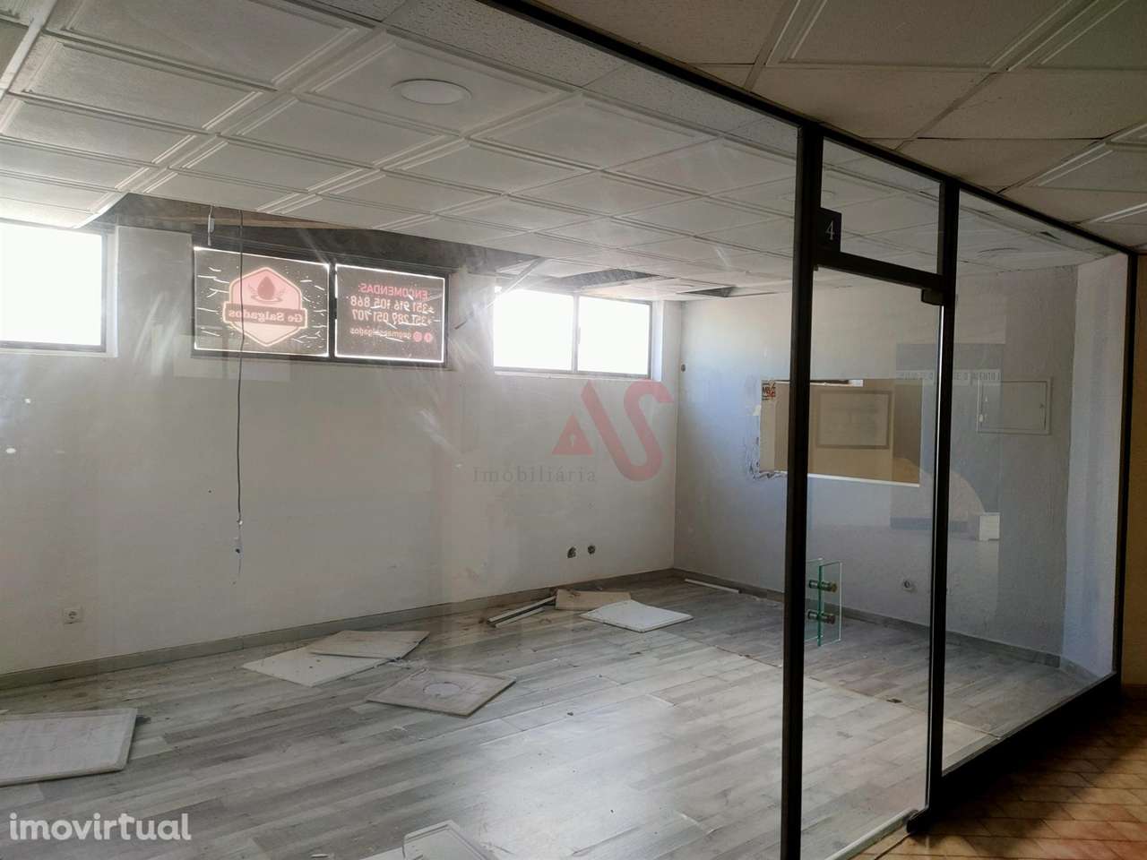 Loja de 24,40 m² no Edifício Varandas do Mar em Albufeira - Grande imagem: 2/13