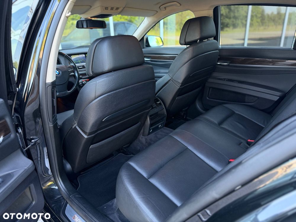 BMW Seria 7 730d - 14