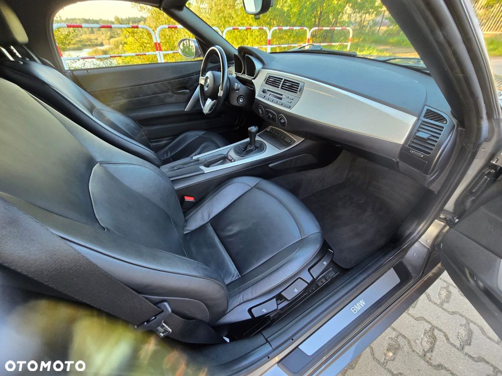 BMW Z4 2.5i - 22