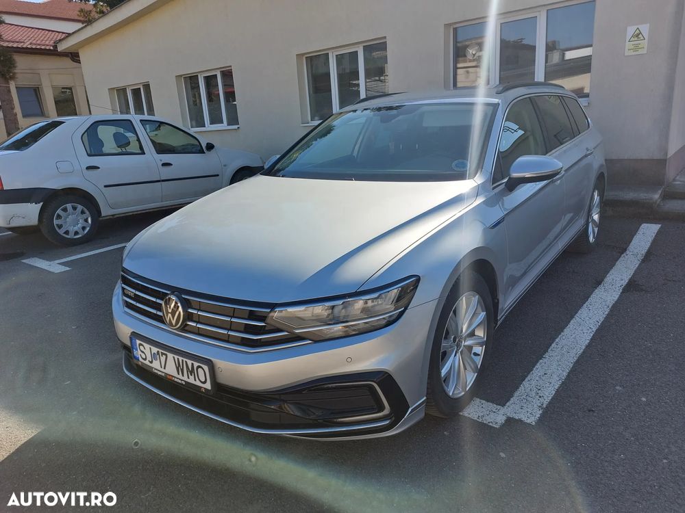 Volkswagen Passat - 2