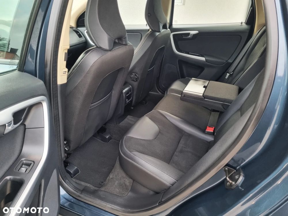 Volvo XC 60 DRIVe Kinetic - 13
