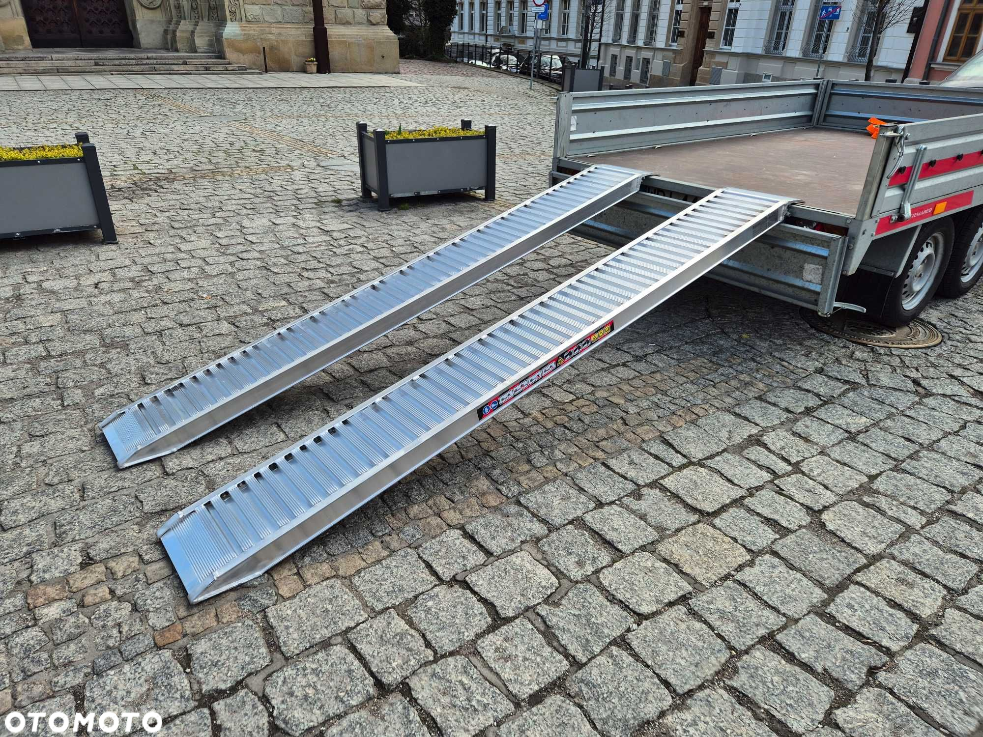 Rampy najazdowe, najazdy aluminiowe od 1-5m do 44000kg, HURT-DETAL - 3