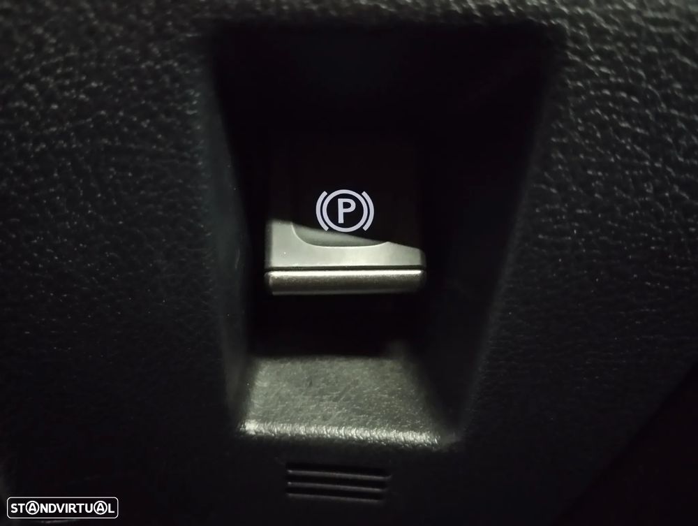 Lexus UX Luxury+TAE+JLL18 — fotografia 50
