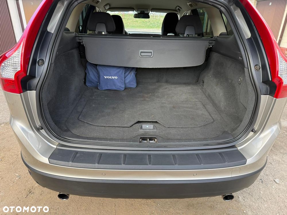 Volvo XC 60 T5 Momentum - 9