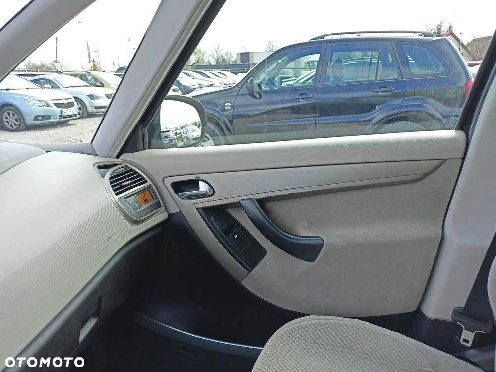 Citroën C4 Grand Picasso - 13