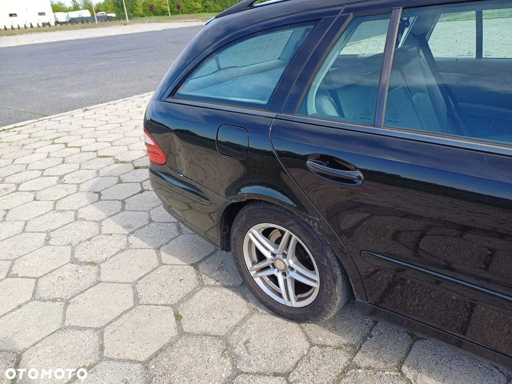 Mercedes-Benz Klasa E 220 CDI T Classic - 28