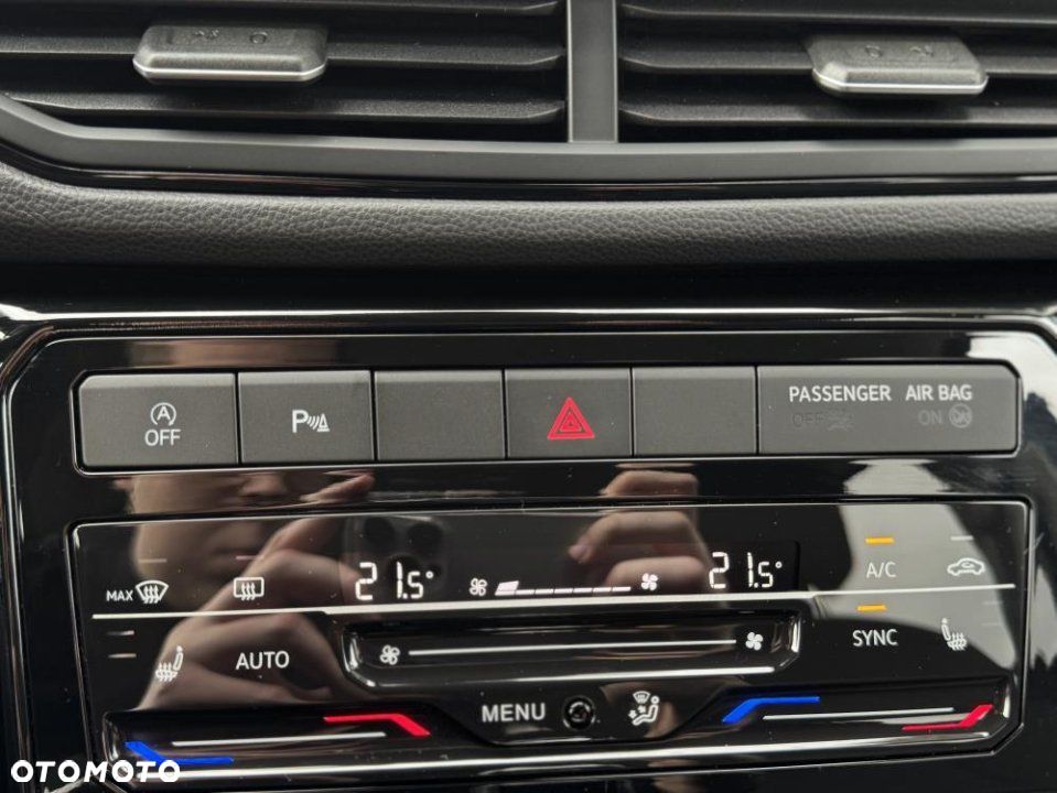 Volkswagen T-Cross - 25