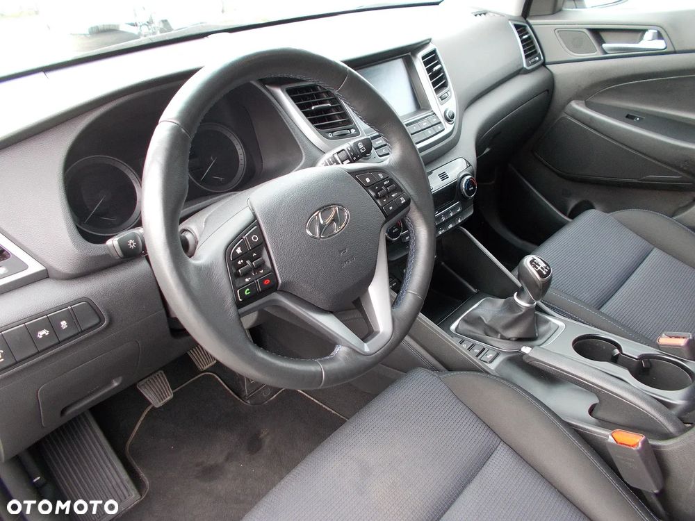 Hyundai Tucson 1.7 CRDI BlueDrive GO 2WD - 19