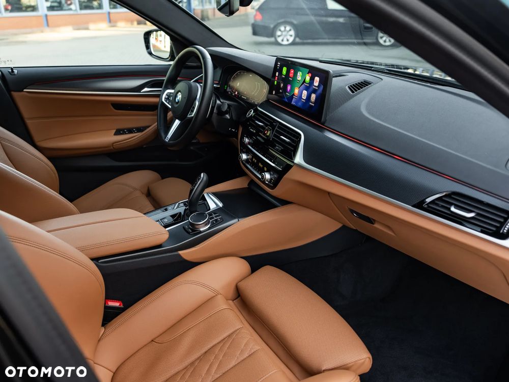 BMW Seria 5 520d xDrive mHEV M Sport sport - 24