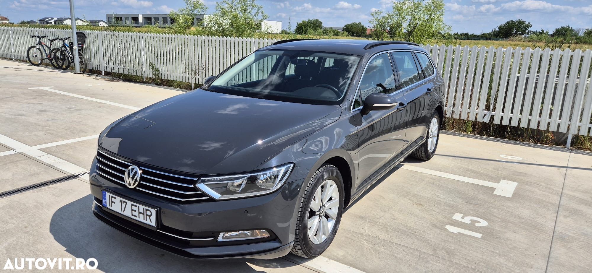 Volkswagen Passat Variant 1.6 TDI (BlueMotion Technology) Comfortline - 1