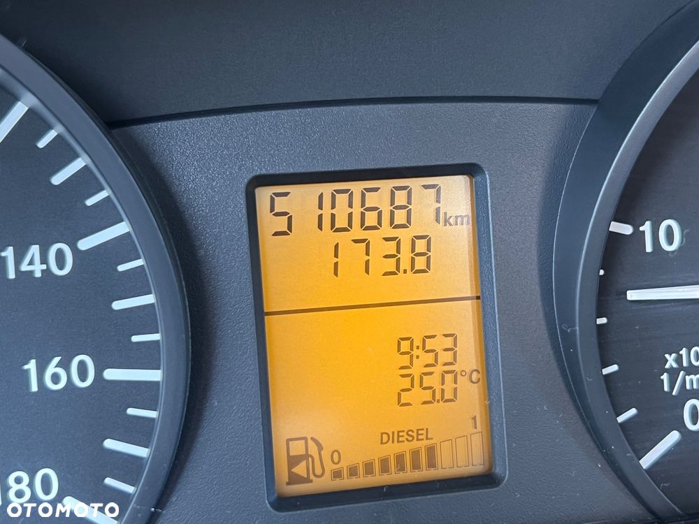 Mercedes-Benz Sprinter - 15