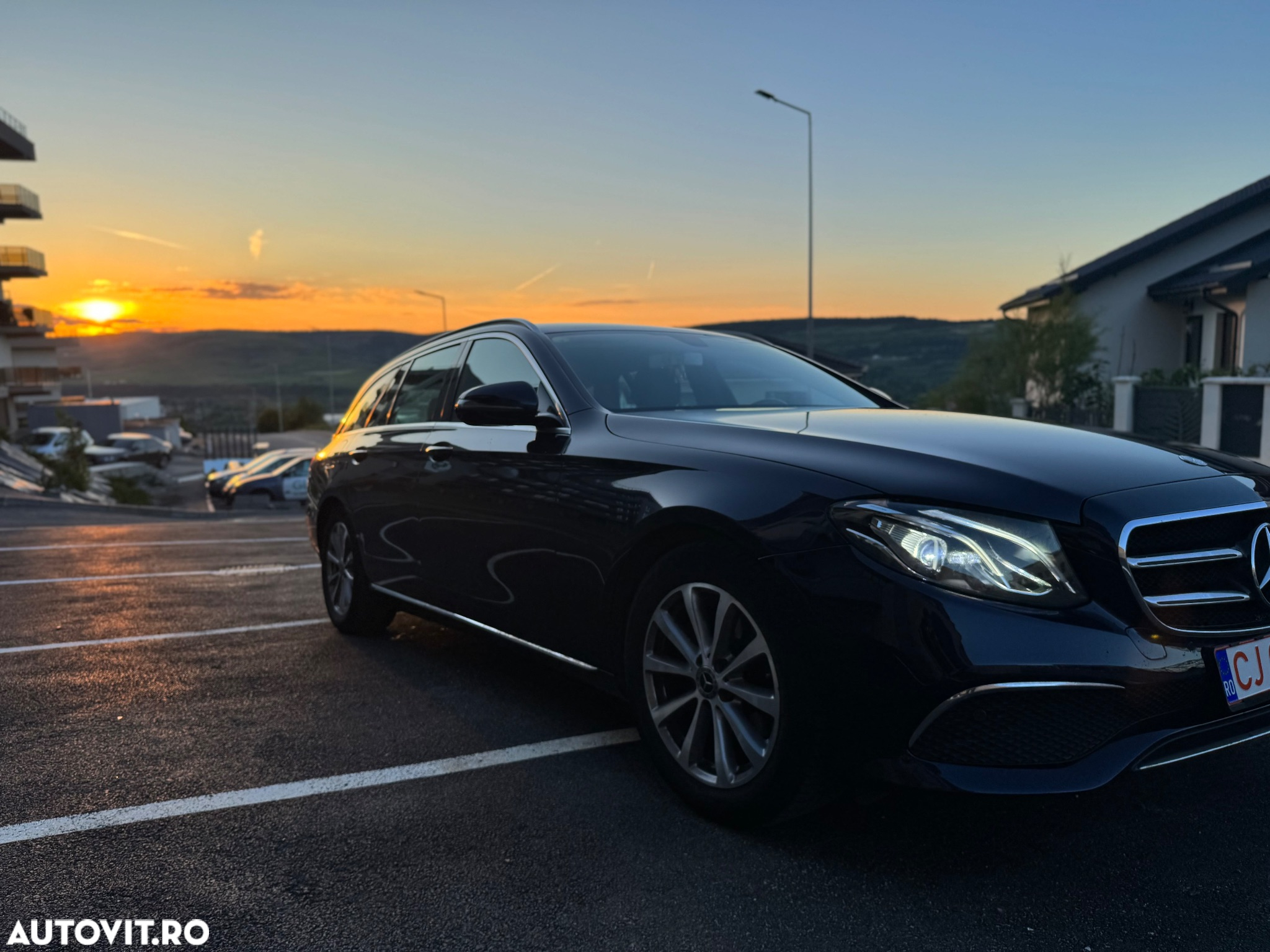 Mercedes-Benz E 200 d T 9G-TRONIC - 5