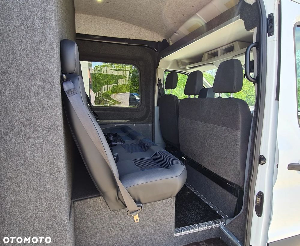 Ford TRANSIT JUMBO BRYGADÓWKA 7 OSÓB KAMERA CZUJNIKI PRZÓD/TYŁ TEMPOMAT NR.28 - 29