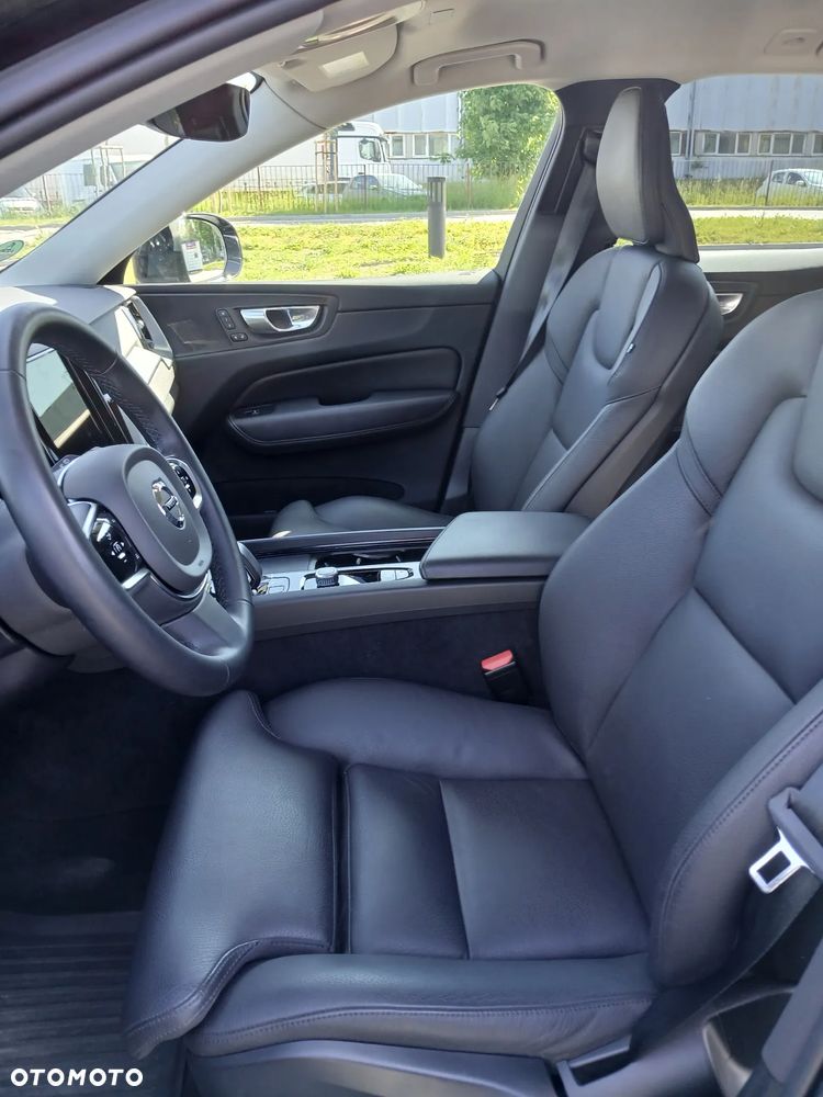 Volvo XC 60 B4 D AWD Plus Bright - 13
