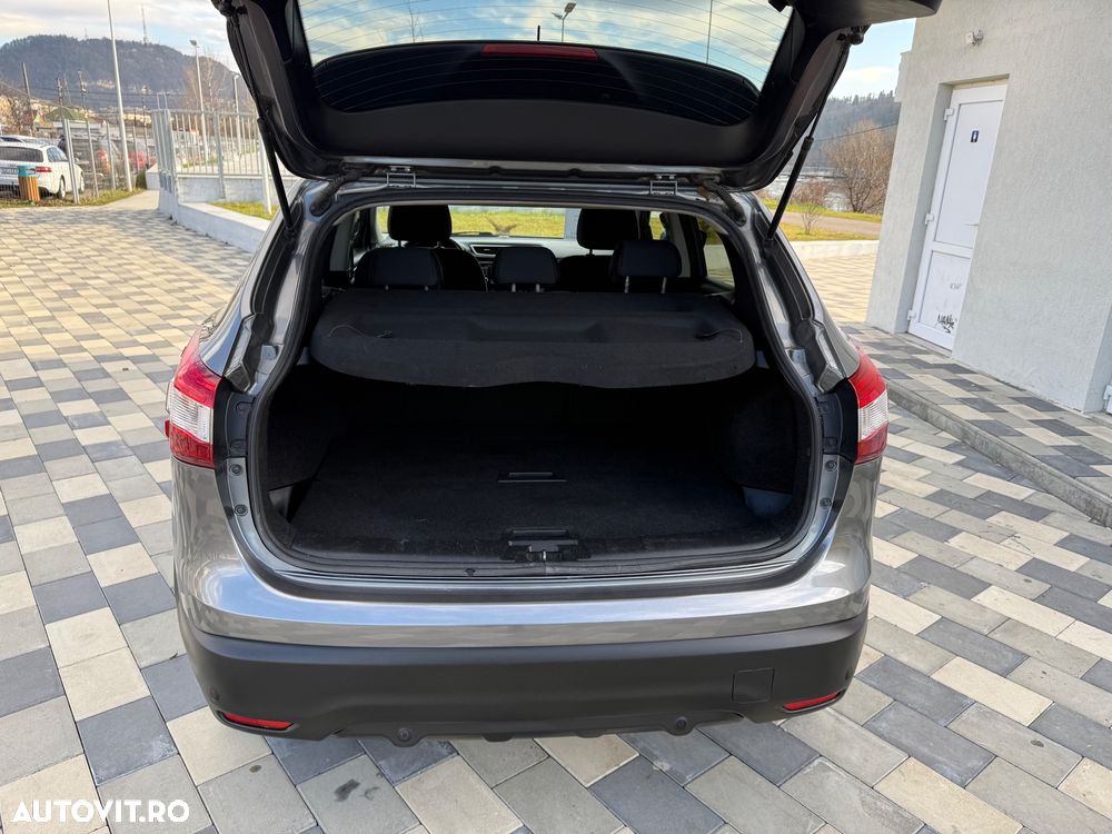 Nissan Qashqai 1.2 DIG-T TEKNA - 17