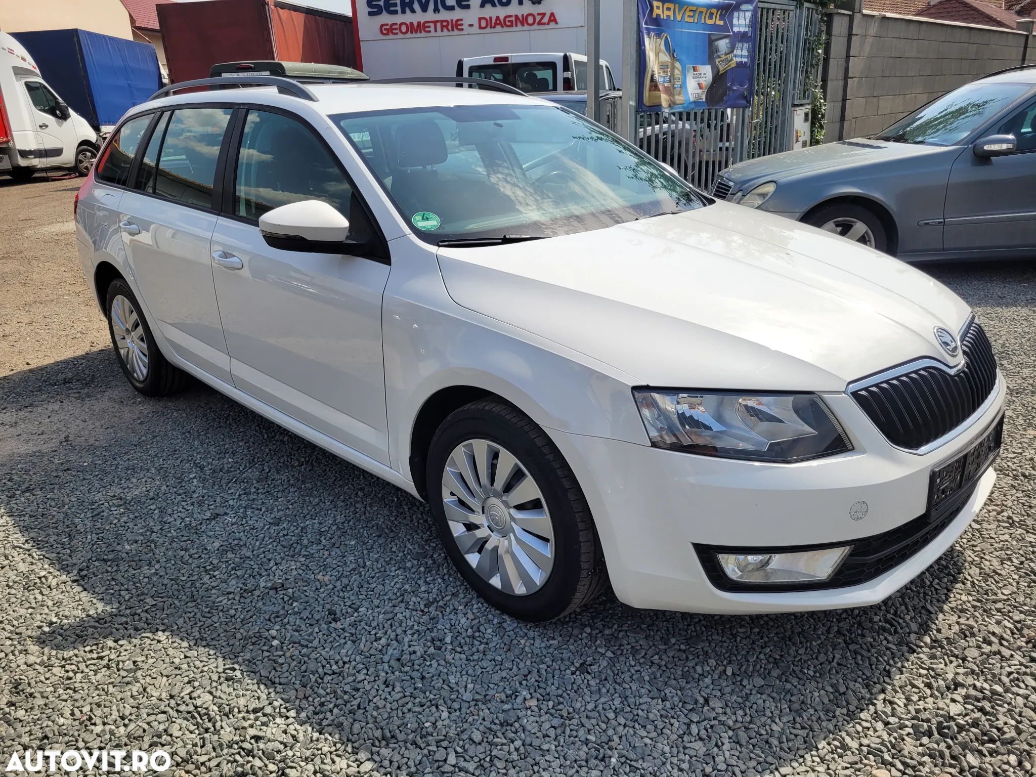 Skoda Octavia 1.6 TDI AMBITION - 1