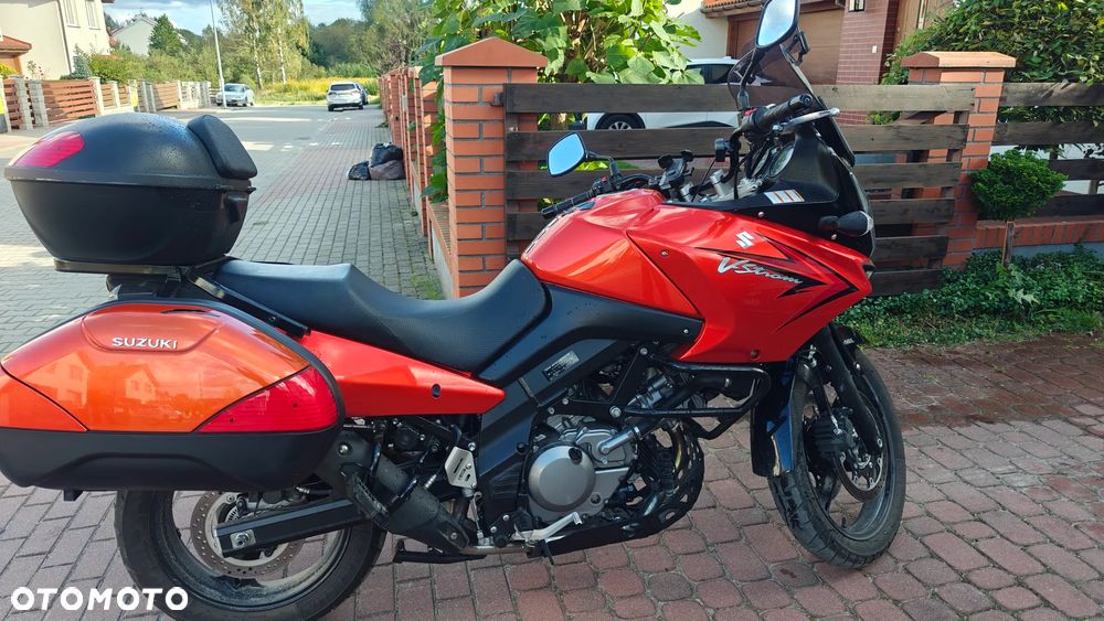 Suzuki V-STROM - 1