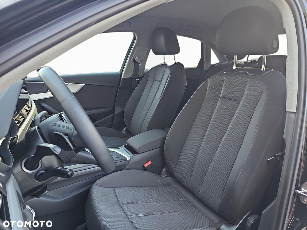 Audi A4 Limousine - 12