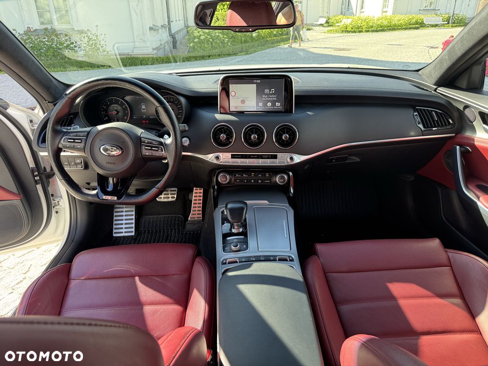 Kia Stinger - 8