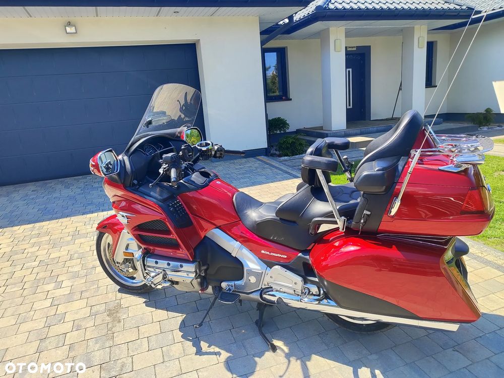Honda GL - 24