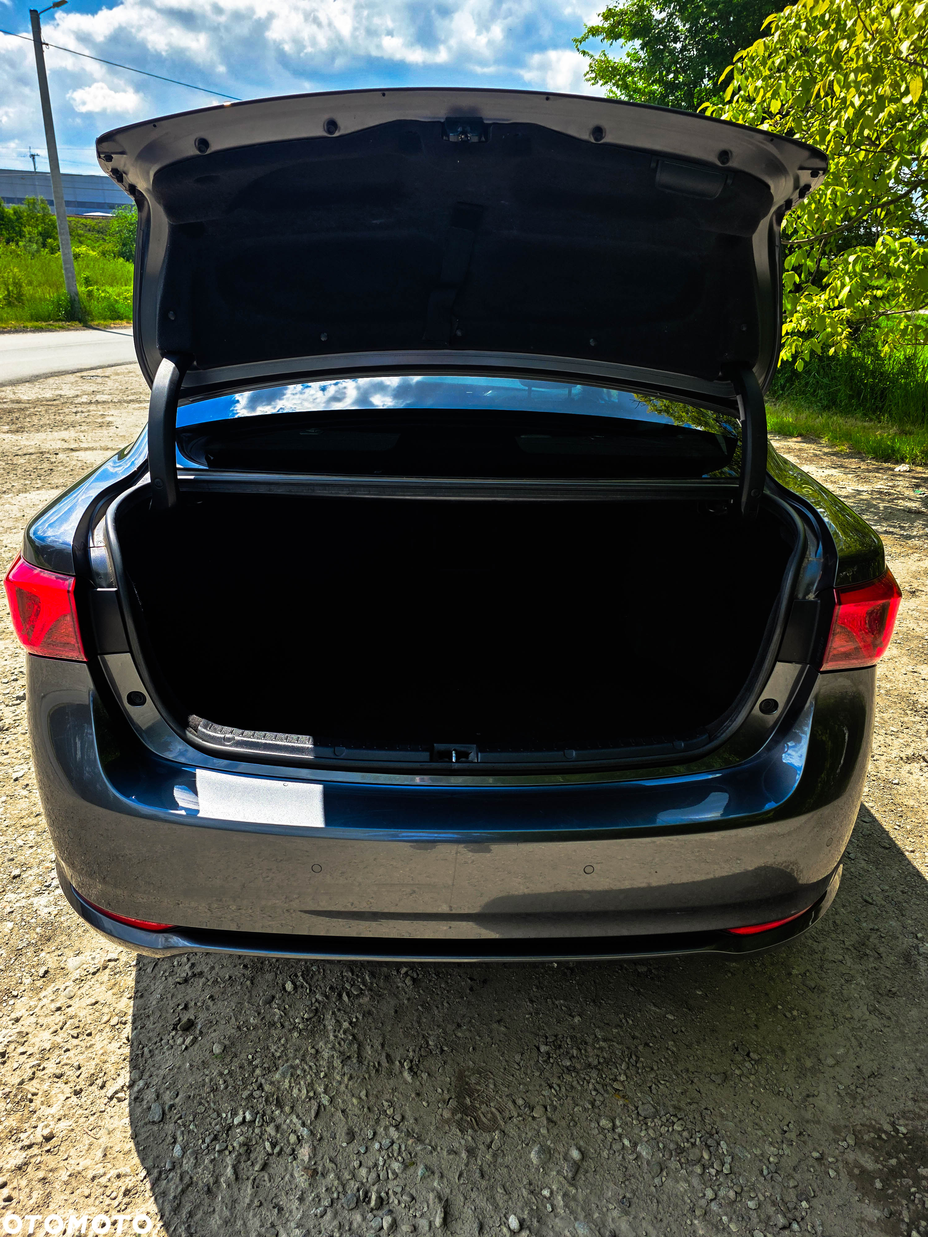 Toyota Avensis 2.0 D-4D Premium - 4