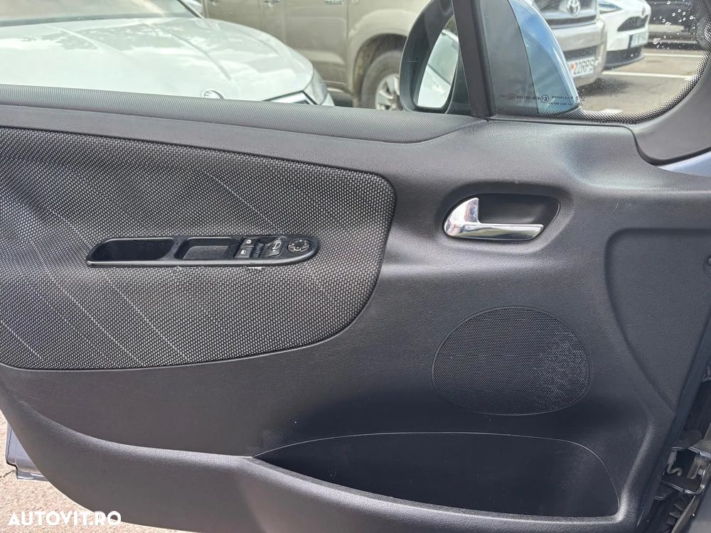 Peugeot 207 1.6HDI Premium - 9