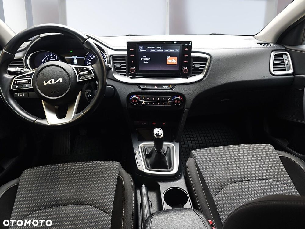 Kia Ceed 1.5 T-GDI M - 8
