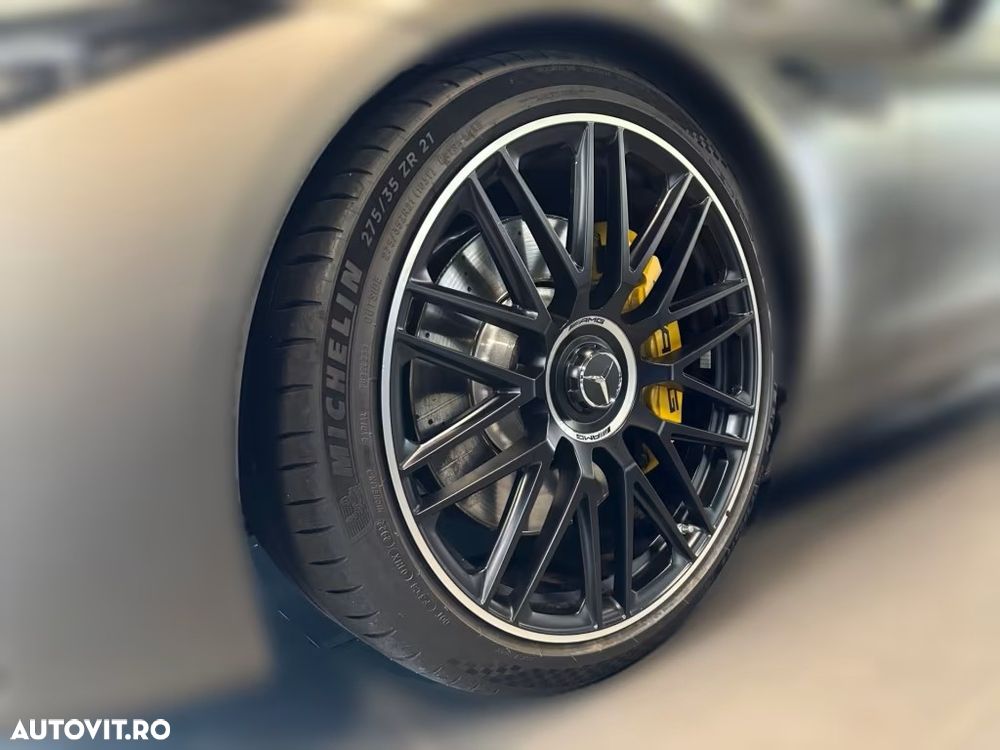 Mercedes-Benz SL 63 AMG - 8
