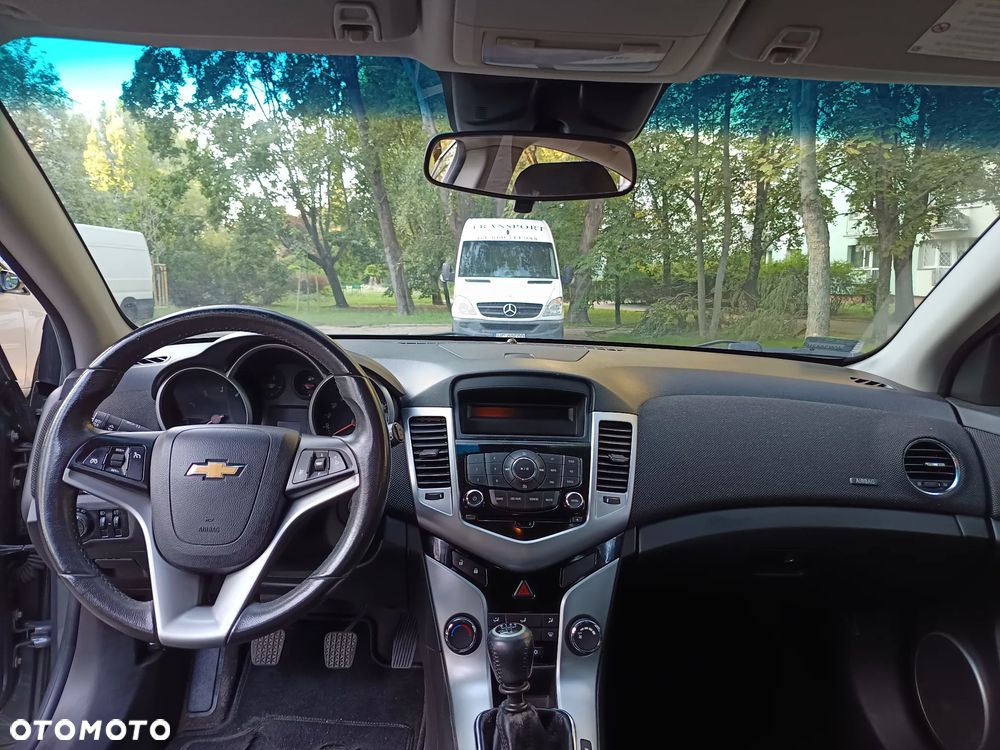 Chevrolet Cruze 1.6 LT+ - 11