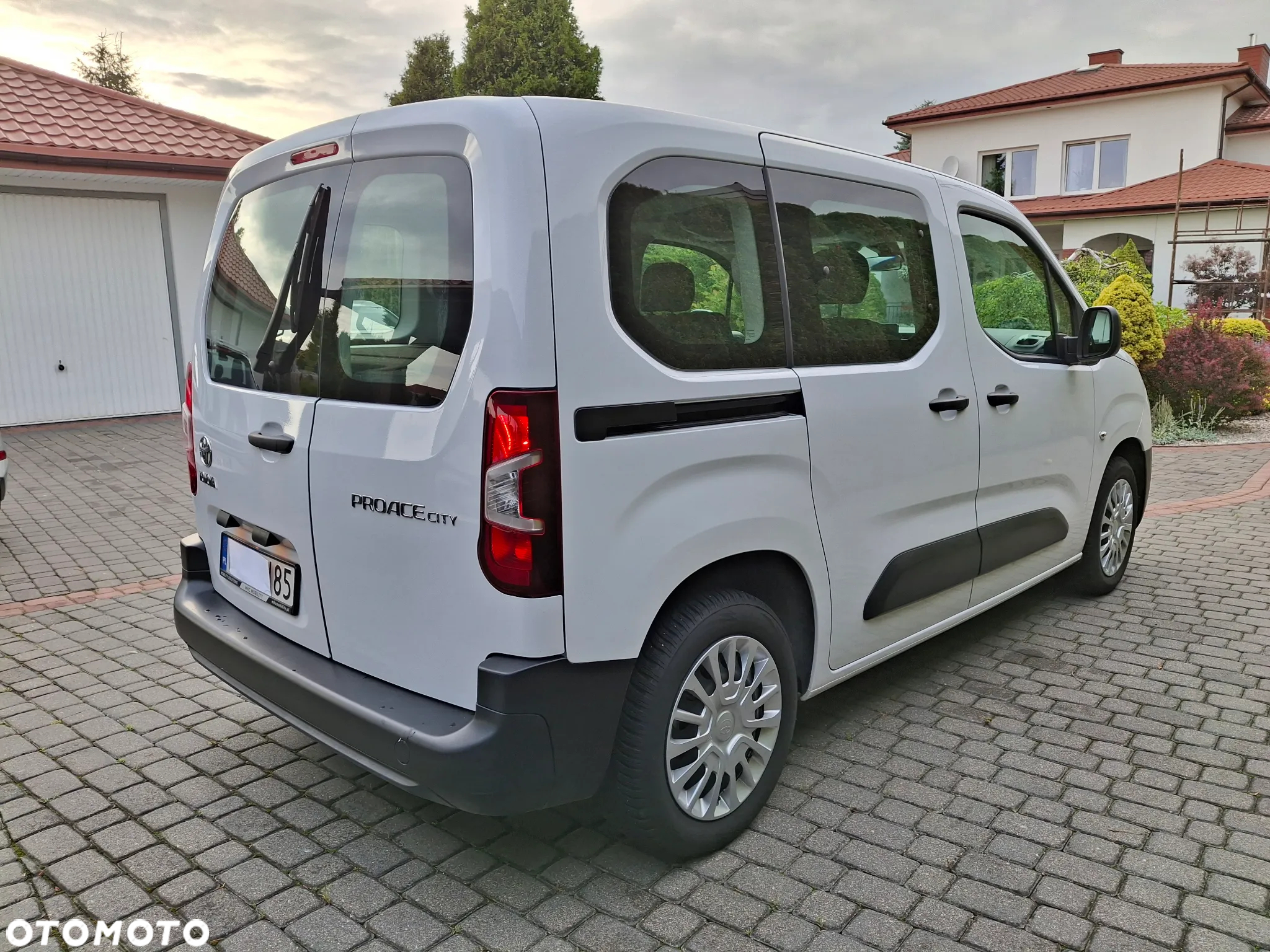 Toyota Proace City Verso 1.5 D-4D Family - 10