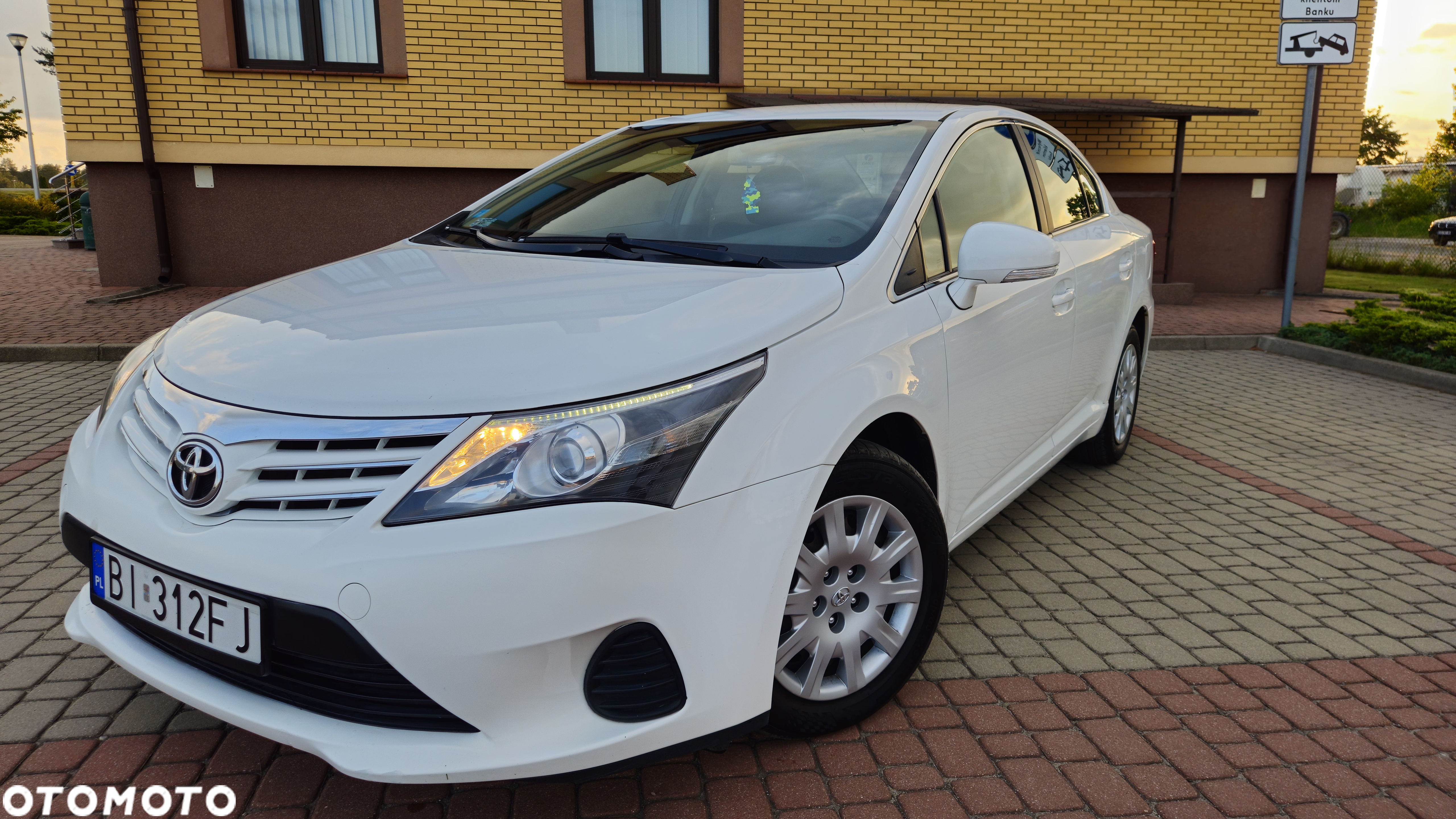 Toyota Avensis 2.0 D-4D Active - 3