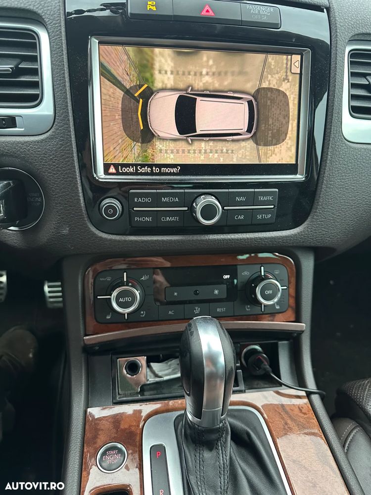 Volkswagen Touareg 3.0 Hybrid Automatik - 8