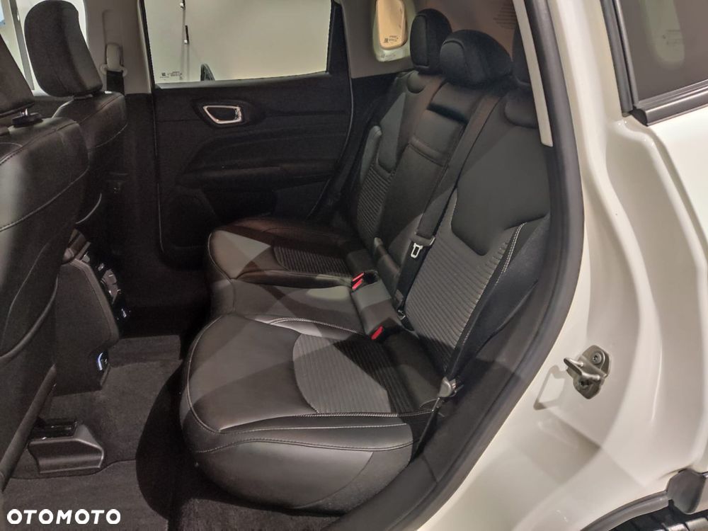 Jeep Compass 1.5 T4 mHEV Limited FWD S&S DCT - 18