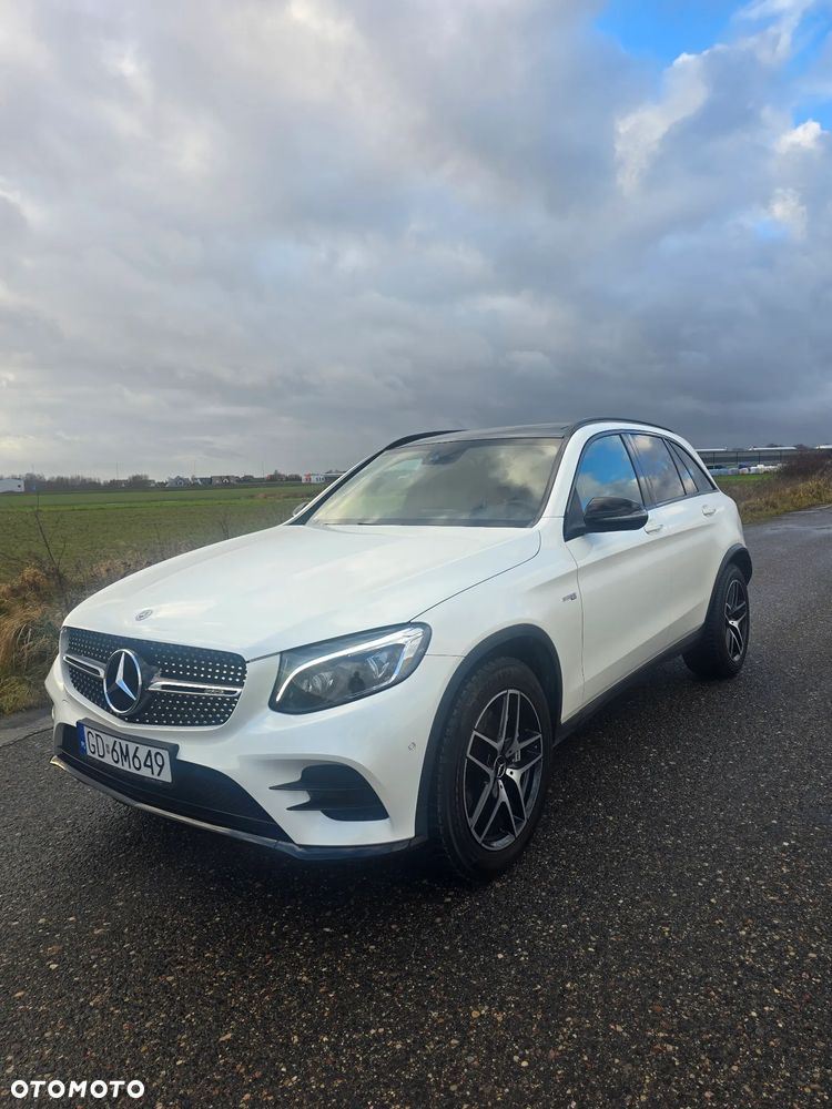 Mercedes-Benz GLC - 1