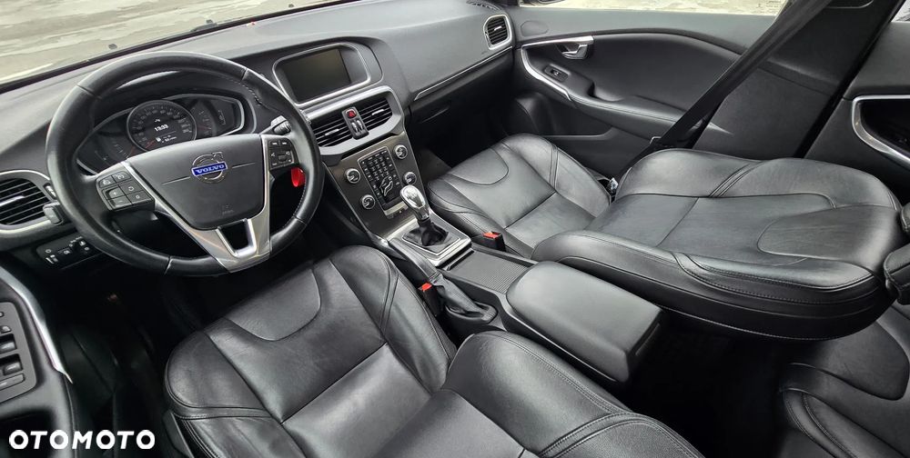Volvo V40 - 23