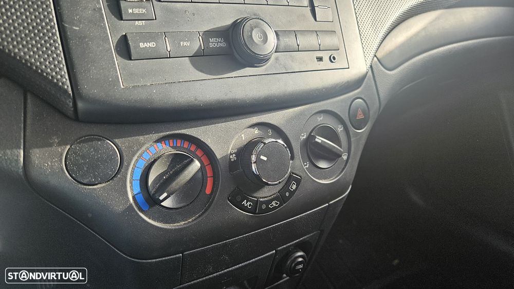 Chevrolet Aveo 1.2 LS - 16