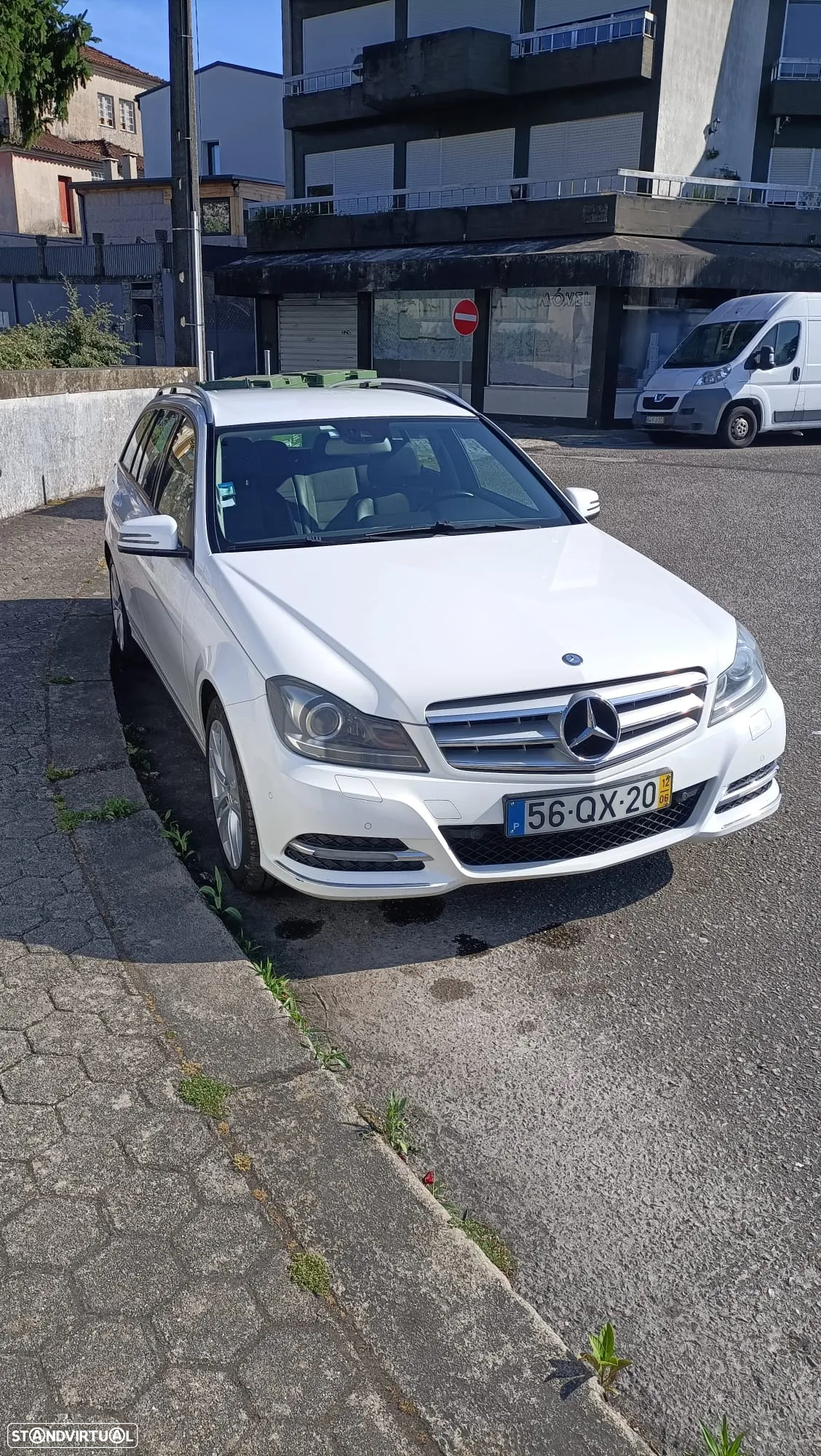 Mercedes-Benz 220 - 4