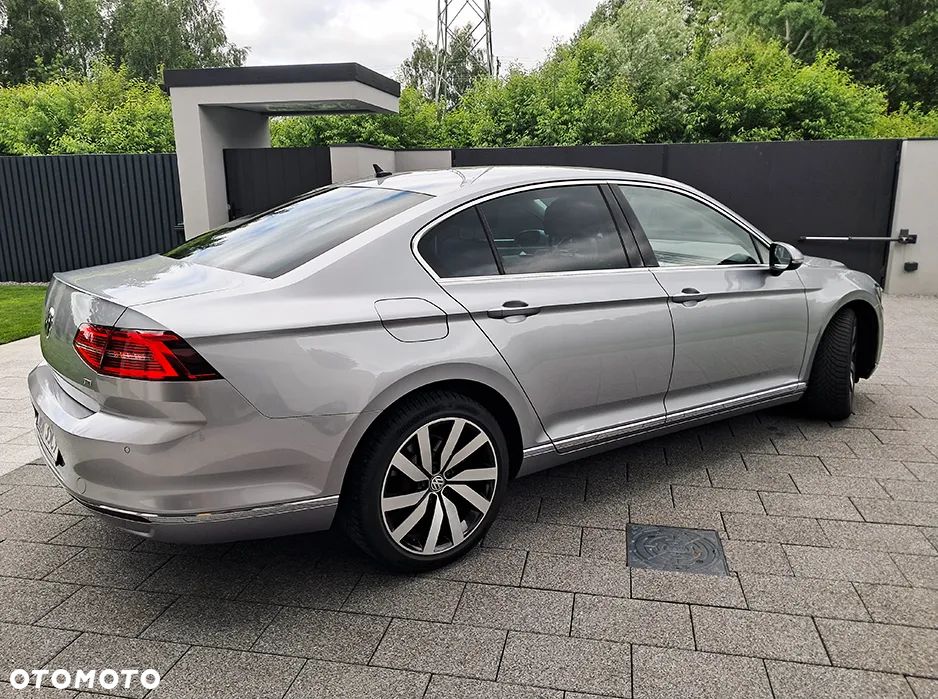 Volkswagen Passat - 5