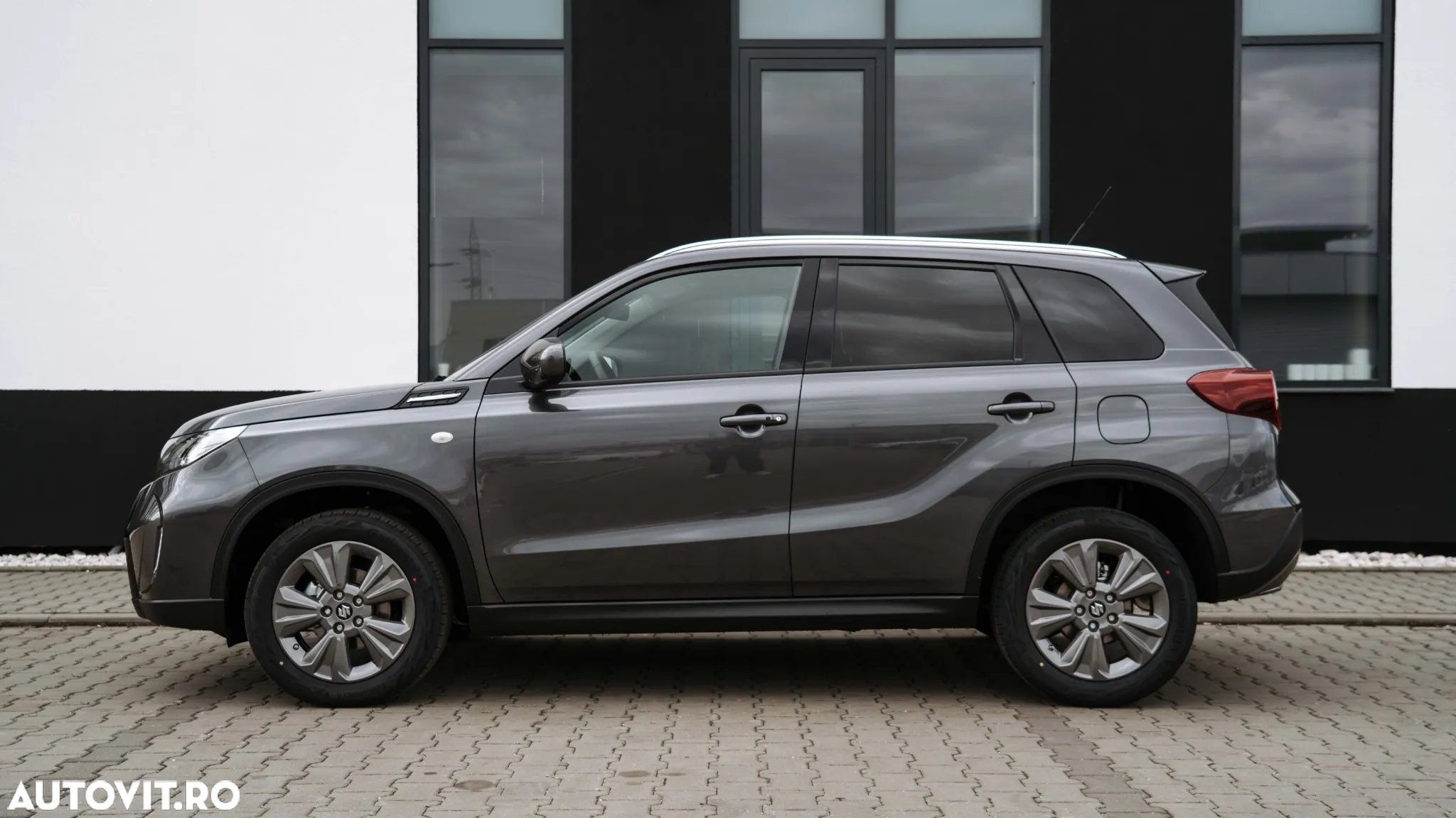 Suzuki Vitara - 3
