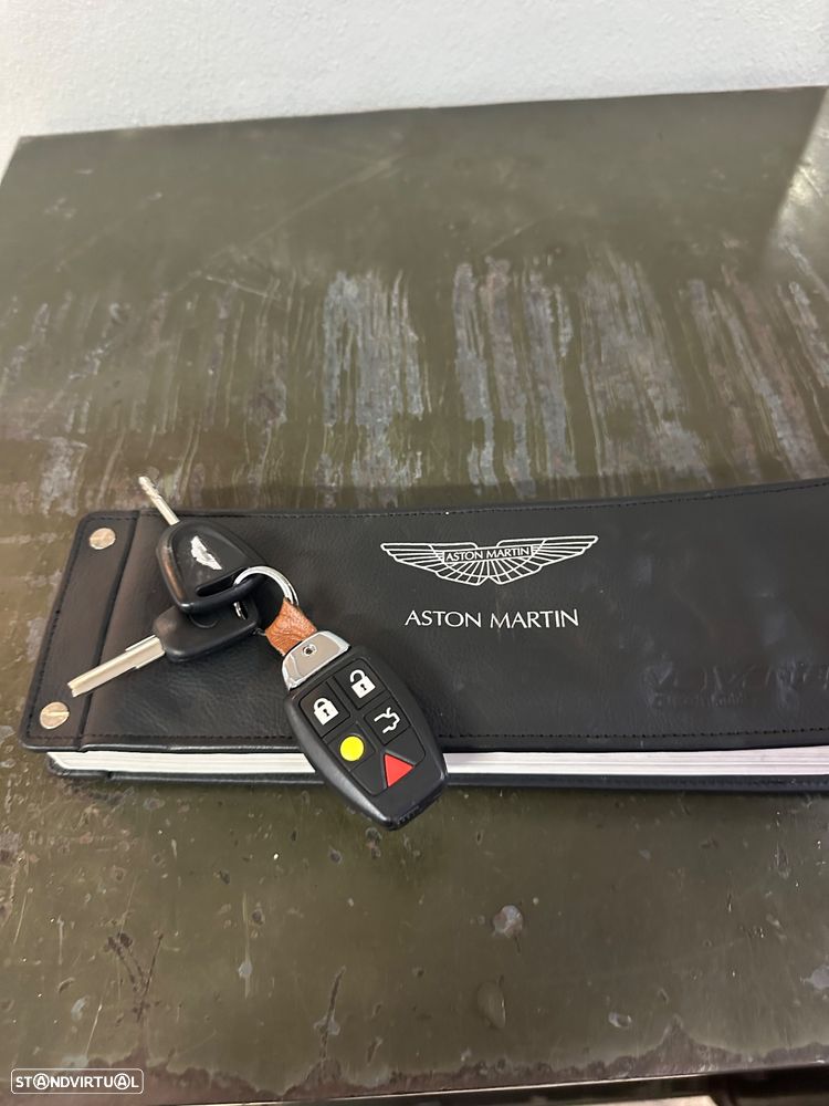 Aston Martin Vantage Roadster - 34