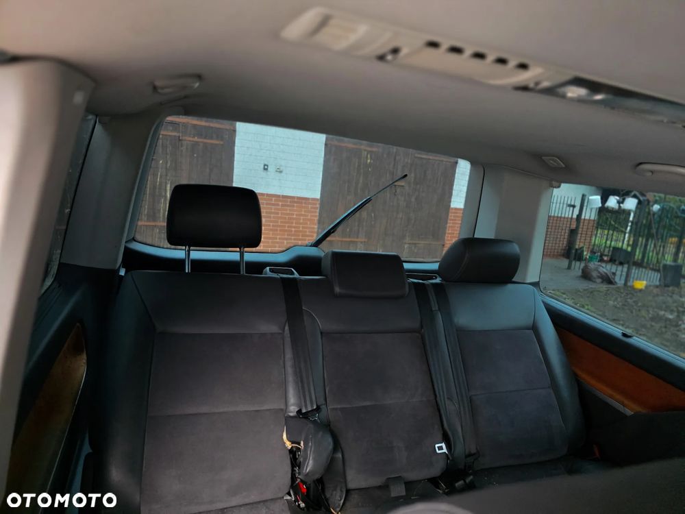 Volkswagen Multivan - 17