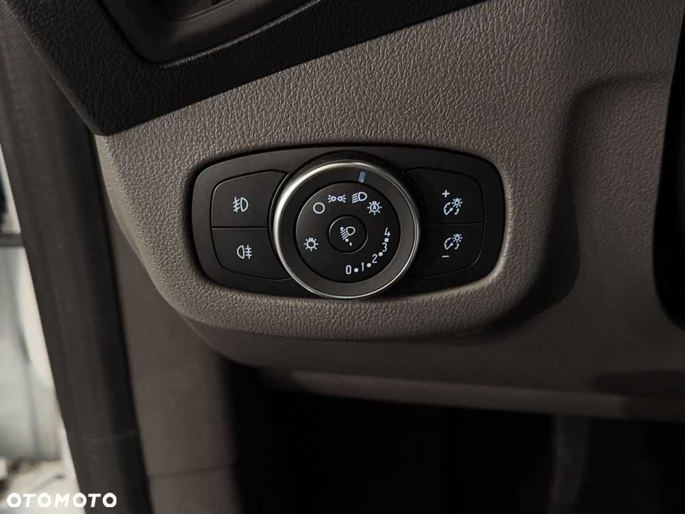 Ford Tourneo Connect - 28